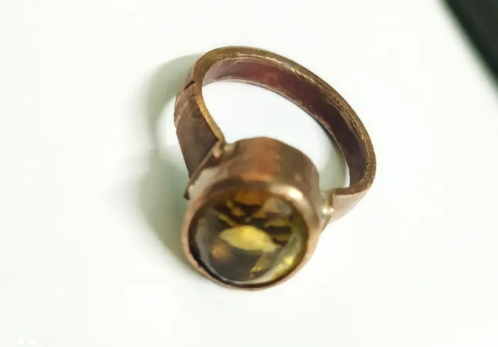 Yellow stone ring
